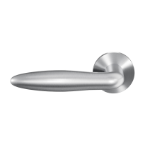 GPF135VR door handle on rose pointing left