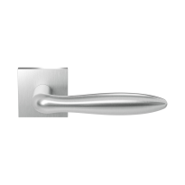 GPF1314.09.02R Rangi door handle on rose pointing right 50x8mm