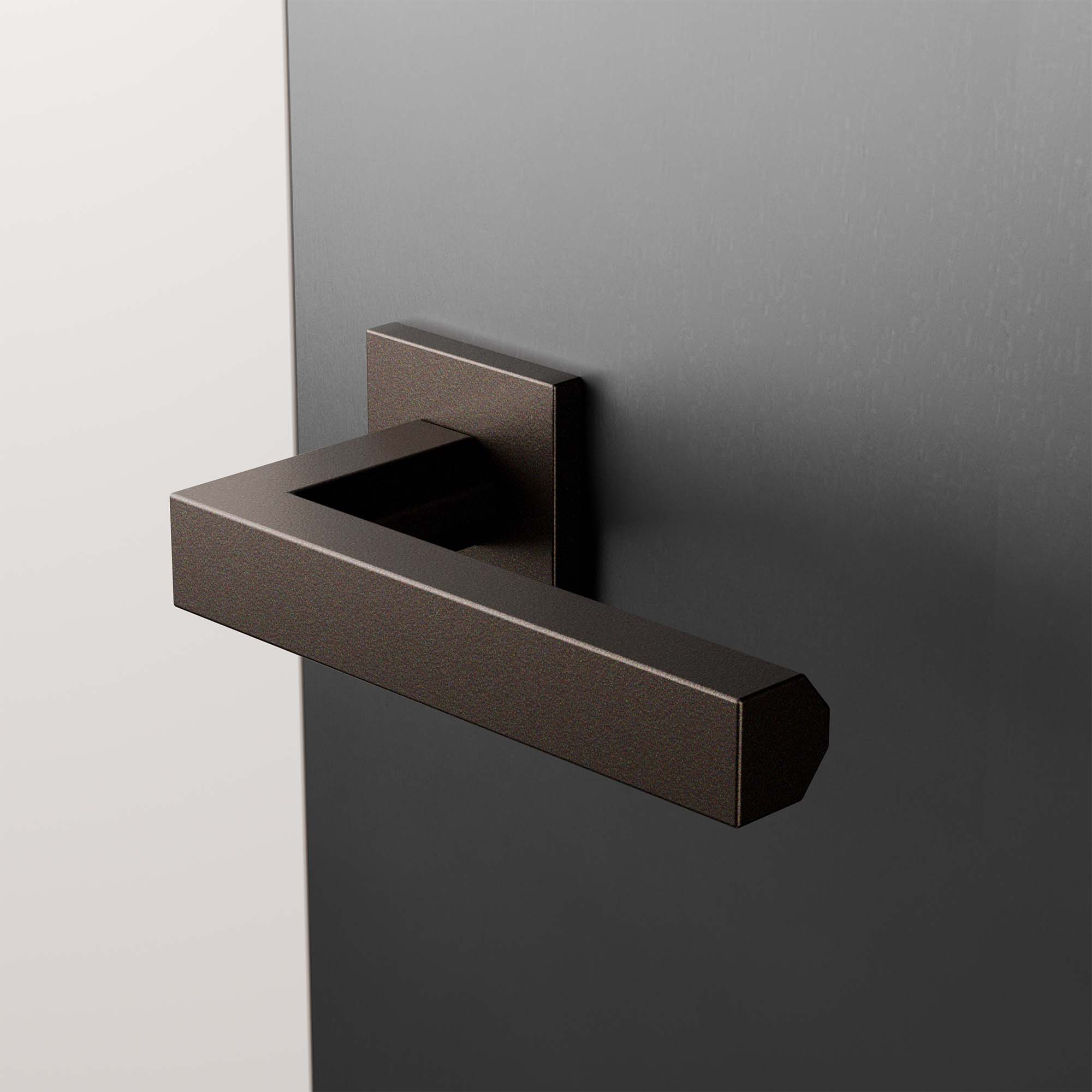 GPF1304A10100 02 rozet sfeer deur donker schuin.jpg
